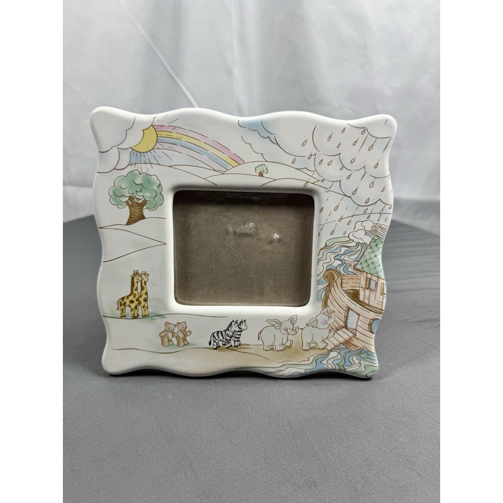 Russ‎ Berrie & Company Noah's Ark Nursery pic frame holds 3.25x3.75 pic size